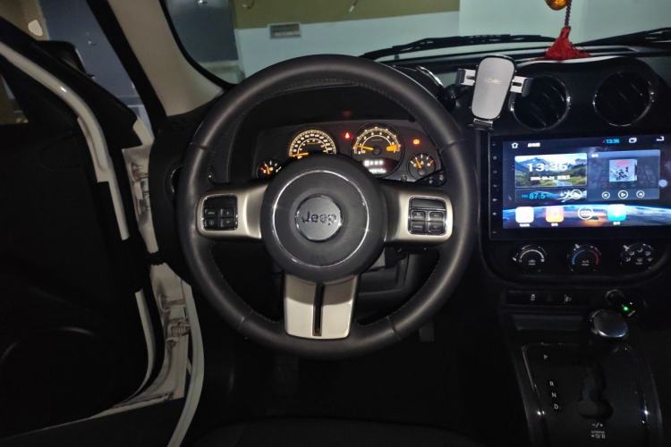 Used Jeep Patriot 2015 2.0L Sport Edition Steering Wheel