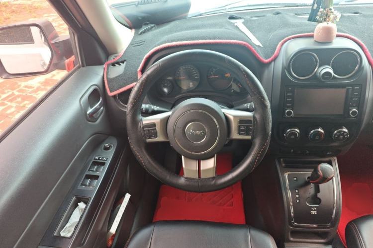 Used Jeep Patriot 2015 2.0L Sport Edition Steering Wheel