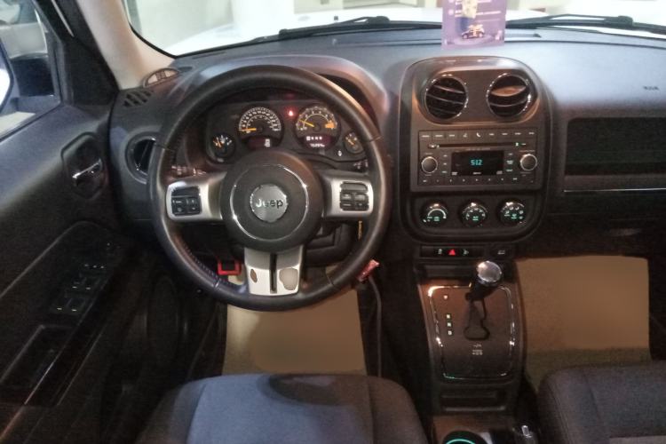 Used Jeep Patriot 2015 2.4L Sport Edition Steering Wheel