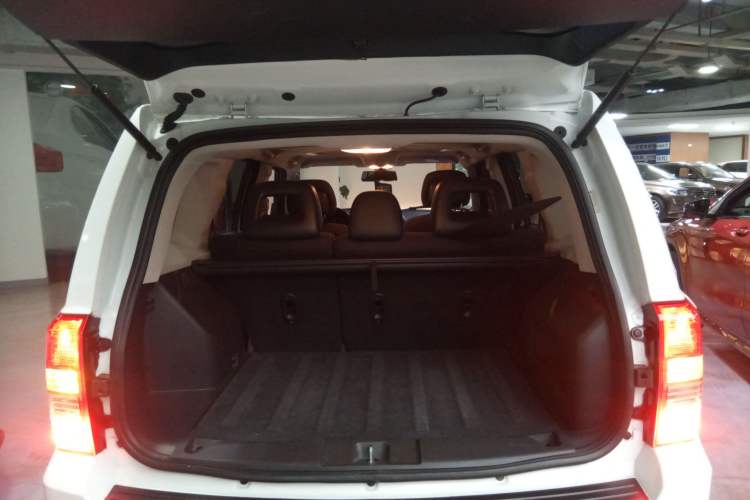 Used Jeep Patriot 2015 2.4L Sport Edition Trunk