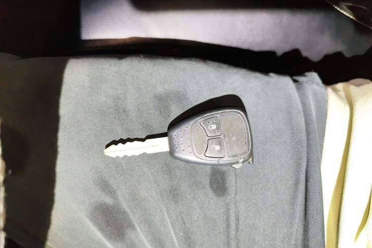 Used Jeep Patriot 2015 2.0L Sport Edition Vehicle Key