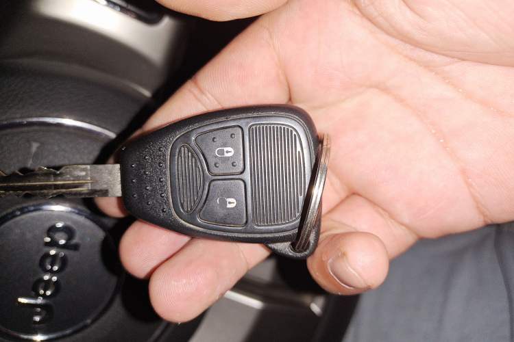 Used Jeep Patriot 2015 2.0L Sport Edition Vehicle Key