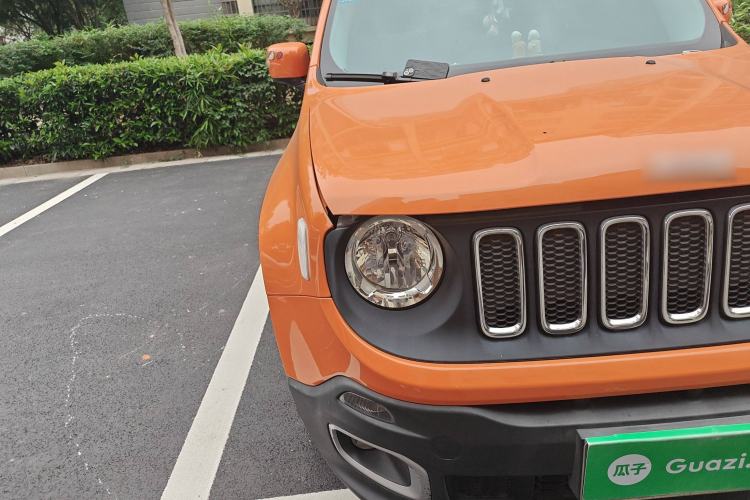 Used Jeep Renegade 2018 Connected Large Screen Version 180T Automatic High-Energy Edition Exterior 6