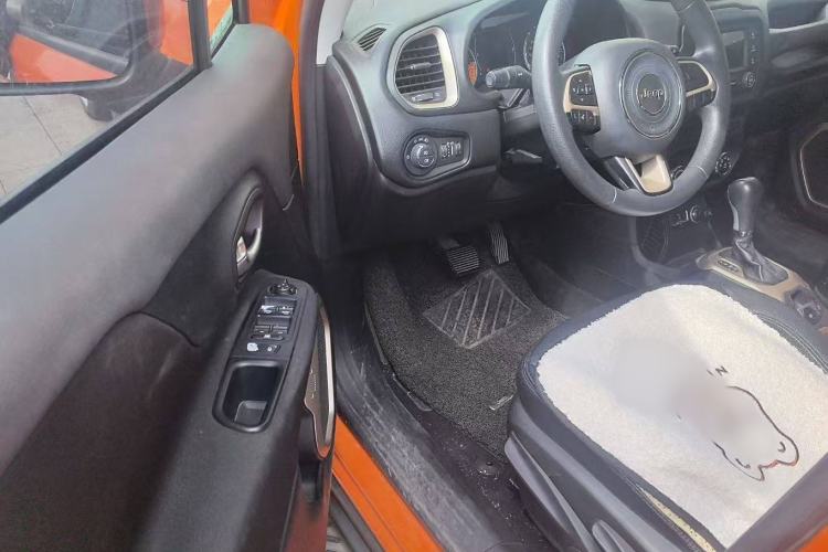 Used Jeep Renegade 2016 1.4T Automatic Jingneng Edition Interior 1