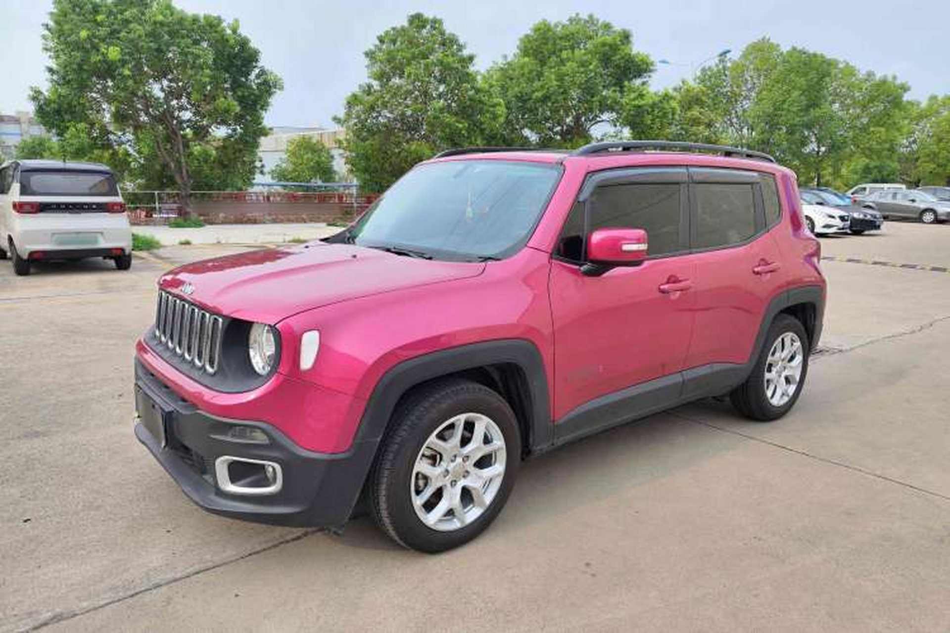Used Jeep Renegade 2017 180T Automatic High-Energy Version Front Left 45 Deg