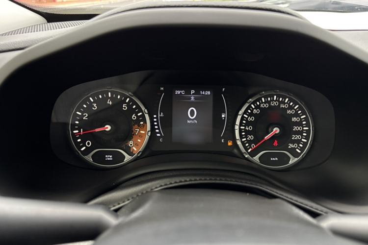 Used Jeep Renegade 2019 220T Automatic Leading Edition Interior 1