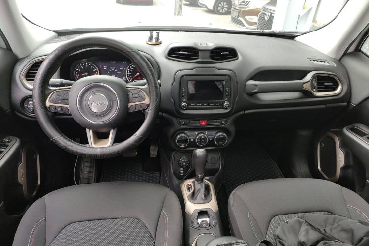 Used Jeep Renegade 2016 2.0L Automatic Four-Wheel Drive 75th Anniversary Tribute Edition Center Console