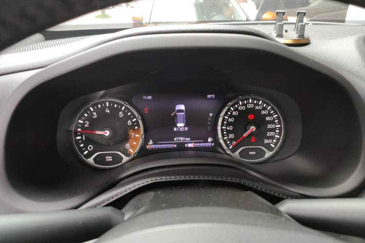 Used Jeep Renegade 2016 2.0L Automatic Four-Wheel Drive 75th Anniversary Tribute Edition Instrument Cluster