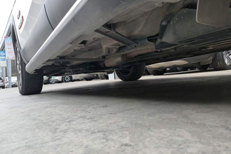 Used Jeep Renegade 2016 2.0L Automatic Four-Wheel Drive 75th Anniversary Tribute Edition Left Side Sill