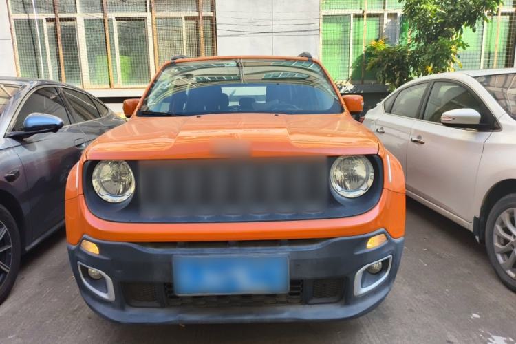Used Jeep Renegade 2017 180T Automatic High-Energy Version Exterior 2