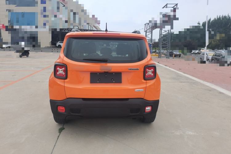 Used Jeep Renegade 2018 Connected Large Screen Version 180T Automatic Jingneng Version Exterior 3