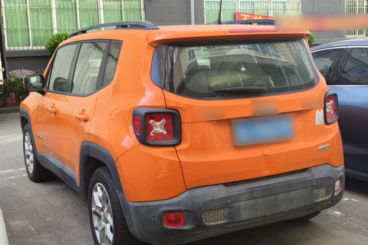 Used Jeep Renegade 2017 180T Automatic High-Energy Version Exterior 3