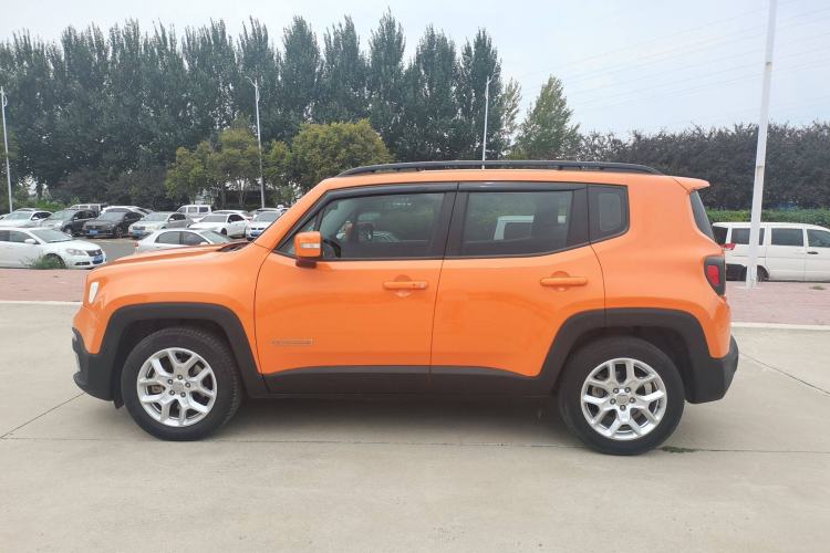 Used Jeep Renegade 2018 Connected Large Screen Version 180T Automatic Jingneng Version Exterior 4