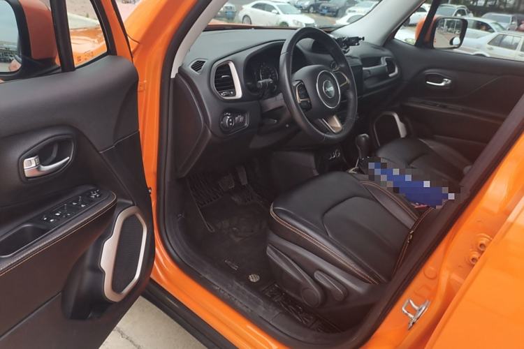 Used Jeep Renegade 2018 Connected Large Screen Version 180T Automatic Jingneng Version Interior 2