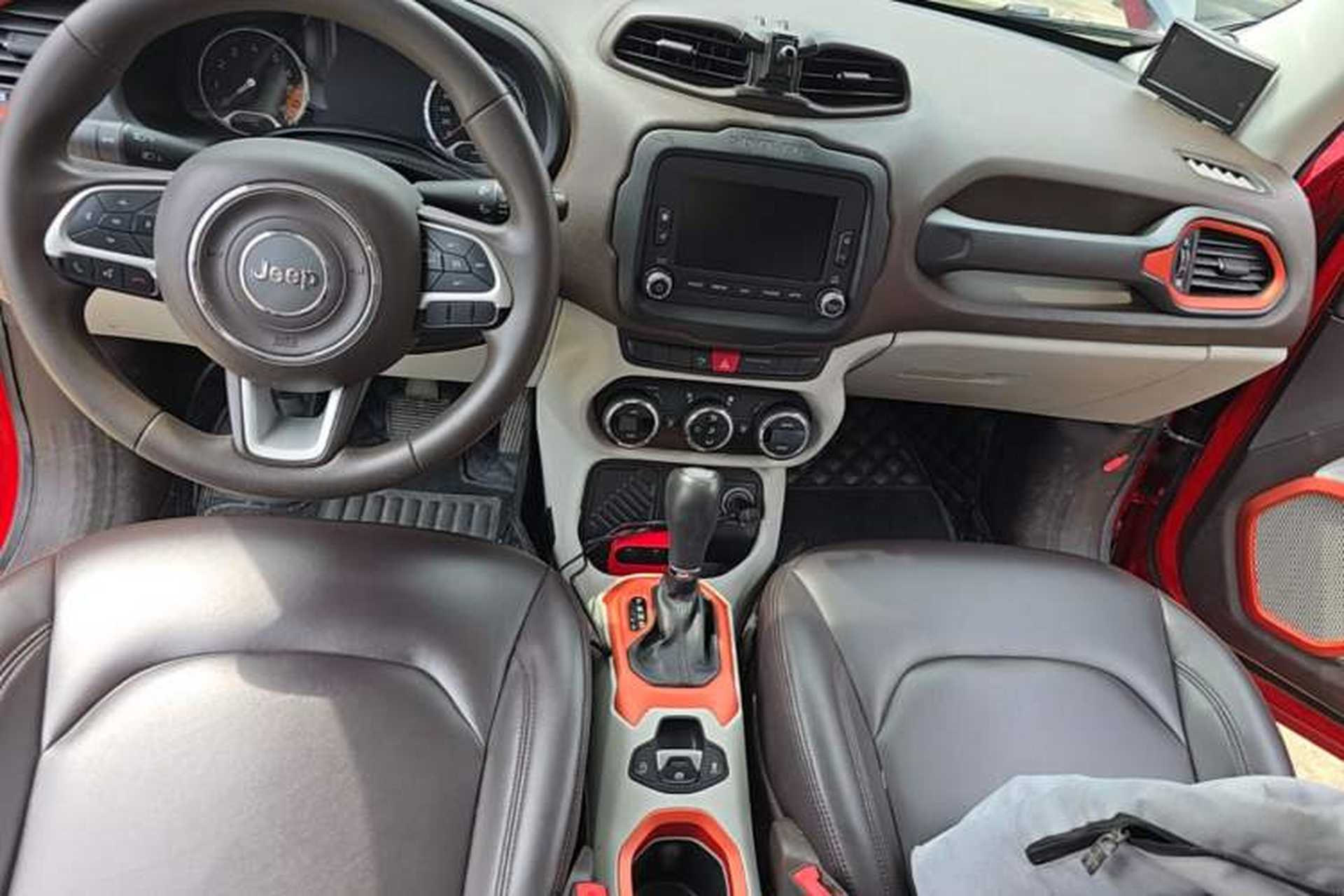 Used Jeep Renegade 2016 1.4T Automatic Jingneng Version+ Center Console