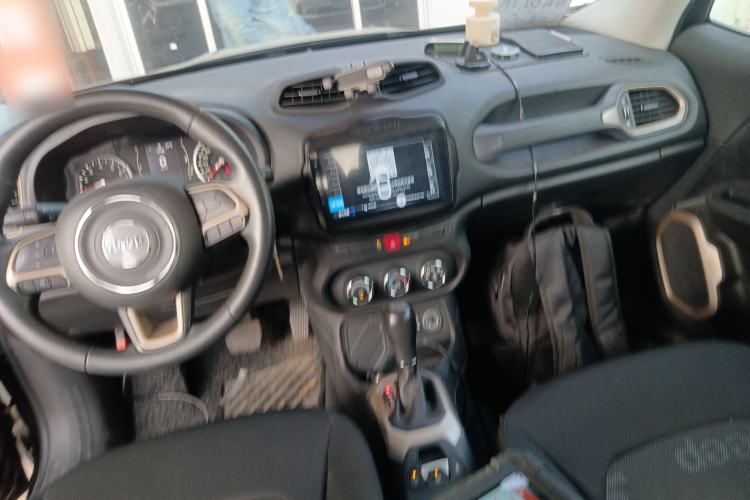 Used Jeep Renegade 2016 1.4T Automatic Jingneng Edition Center Console