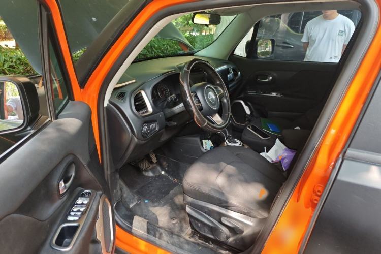 Used Jeep Renegade 2016 1.4T Automatic Jingneng Edition Driver Seat