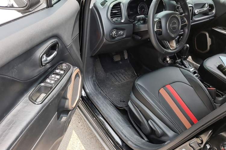 Used Jeep Renegade 2016 1.4T Automatic Jingneng Version+ Driver Seat
