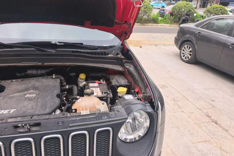 Used Jeep Renegade 2016 1.4T Manual Kinetic Edition Engine Bay Left