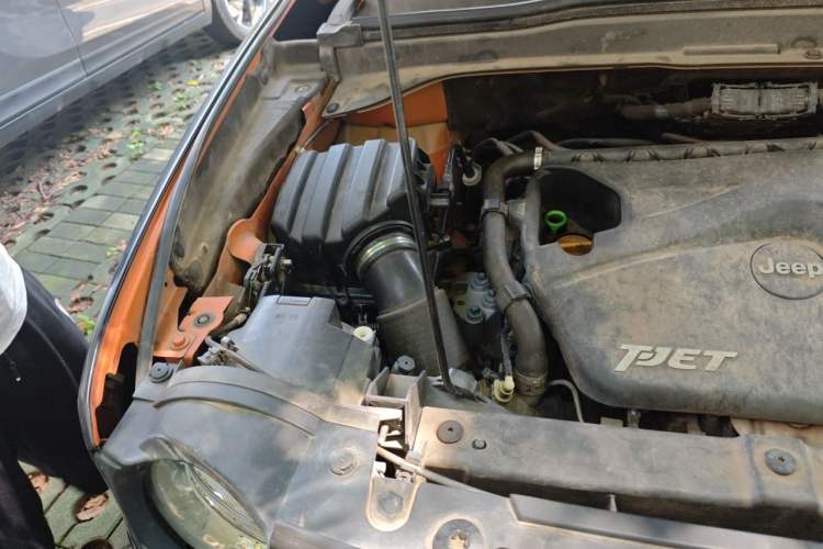 Used Jeep Renegade 2016 1.4T Automatic Jingneng Edition Engine Bay Right