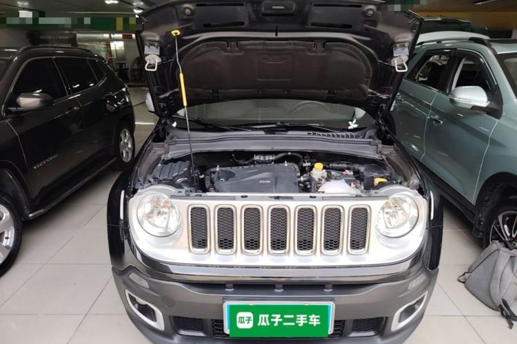 Used Jeep Renegade 2016 1.4T Automatic Smart Edition Engine Bay