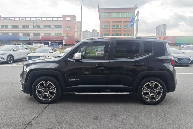 Used Jeep Renegade 2016 1.4T Automatic Smart Edition Exterior 9