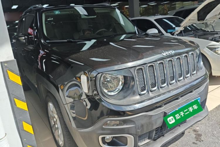 Used Jeep Renegade 2016 1.4T Automatic Jingneng Version+ Front Right 45 Deg