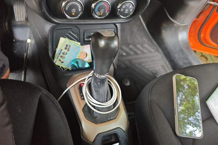 Used Jeep Renegade 2016 1.4T Automatic Jingneng Edition Gear Lever