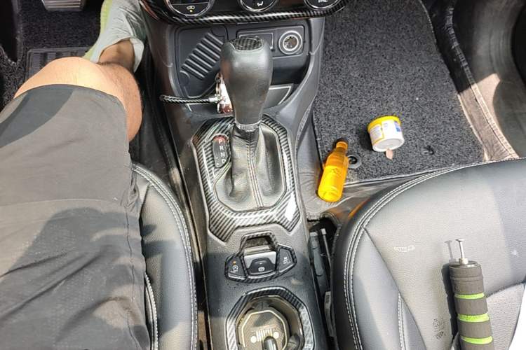 Used Jeep Renegade 2016 1.4T Automatic Jingneng Version+ Gear Lever