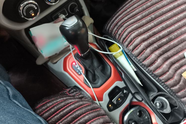 Used Jeep Renegade 2016 1.4T Automatic Jingneng Edition Gear Lever