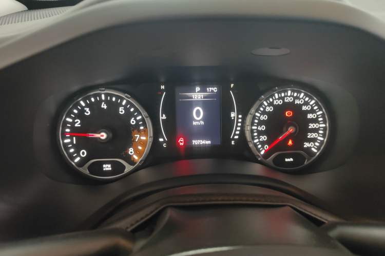 Used Jeep Renegade 2016 1.4T Automatic Kinetic Edition Instrument Cluster