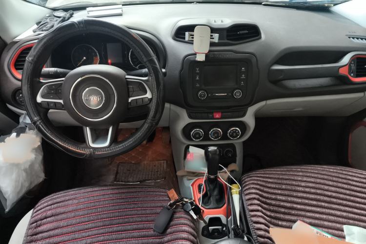 Used Jeep Renegade 2016 1.4T Automatic Jingneng Edition Interior 2