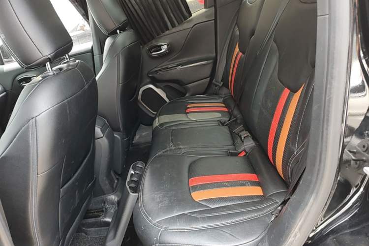 Used Jeep Renegade 2016 1.4T Automatic Jingneng Version+ Interior 4