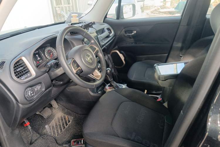 Used Jeep Renegade 2016 1.4T Automatic Jingneng Edition Left Front Seat
