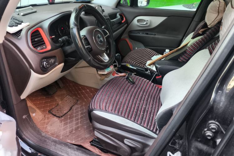 Used Jeep Renegade 2016 1.4T Automatic Jingneng Edition Left Front Seat