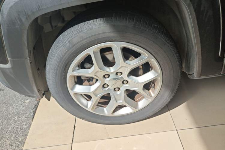 Used Jeep Renegade 2016 1.4T Automatic Jingneng Version+ Left Front Wheel Hub