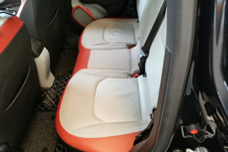 Used Jeep Renegade 2016 1.4T Automatic Smart Edition Left Rear Seat