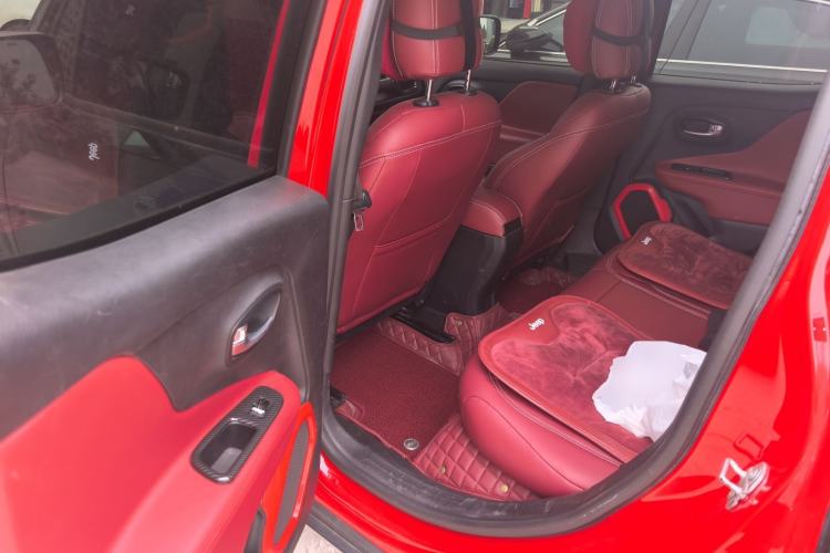 Used Jeep Renegade 2016 1.4T Manual Kinetic Edition Left Rear Seat