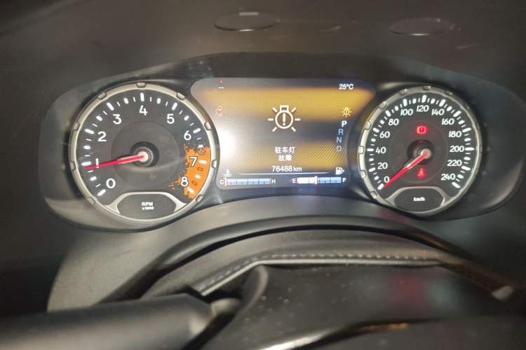 Used Jeep Renegade 2016 1.4T Automatic Jingneng Version+ Odometer Close Up