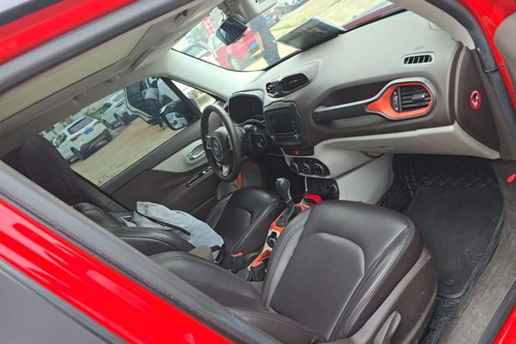 Used Jeep Renegade 2016 1.4T Automatic Jingneng Version+ Right Front Seat