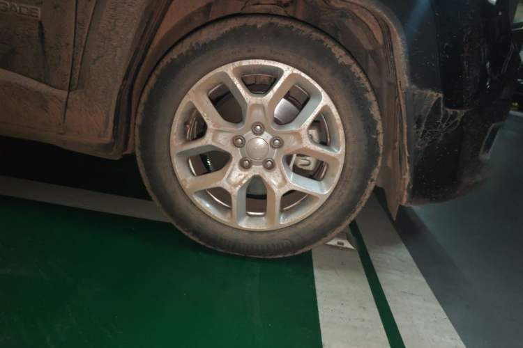 Used Jeep Renegade 2016 1.4T Automatic Jingneng Version+ Right Front Wheel Hub