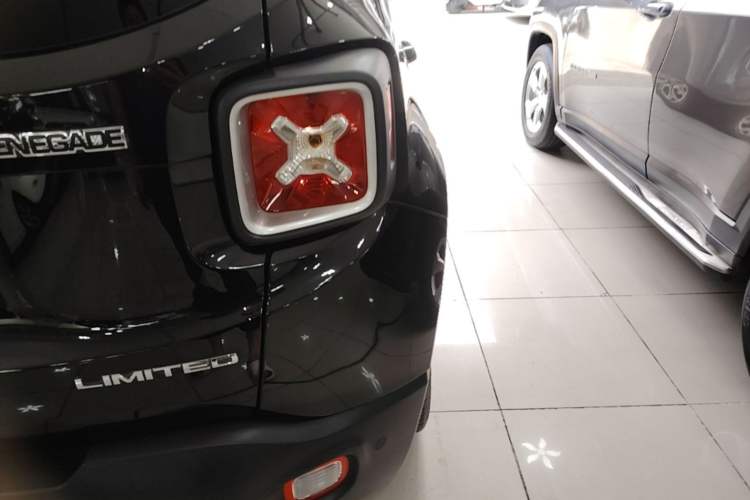 Used Jeep Renegade 2016 1.4T Automatic Smart Edition Right Rear Taillight
