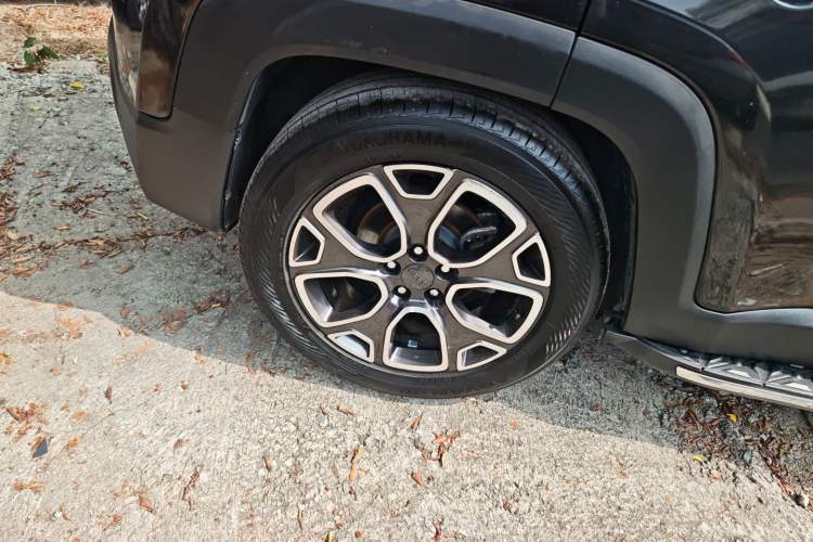 Used Jeep Renegade 2016 1.4T Automatic Smart Edition Right Rear Wheel Hub