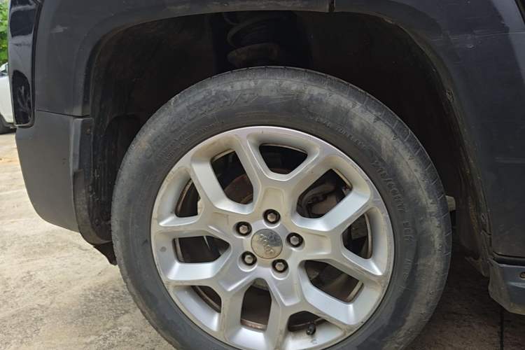 Used Jeep Renegade 2016 1.4T Automatic Jingneng Version+ Right Rear Wheel Hub