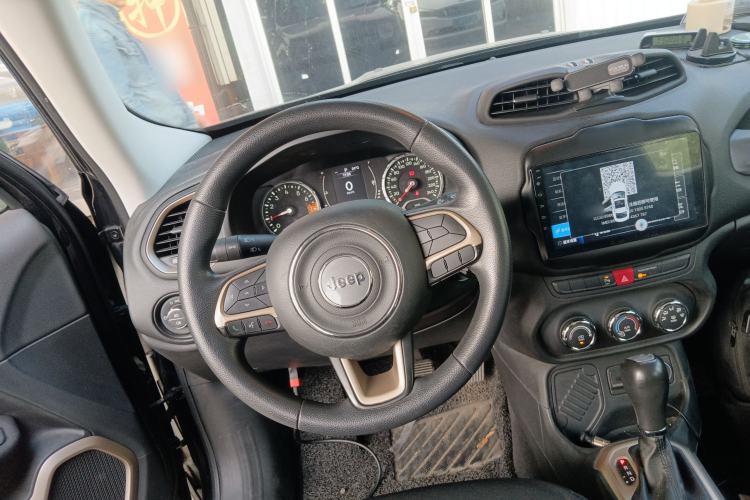 Used Jeep Renegade 2016 1.4T Automatic Jingneng Edition Steering Wheel