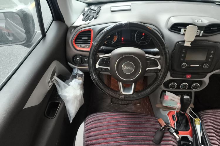 Used Jeep Renegade 2016 1.4T Automatic Jingneng Edition Steering Wheel