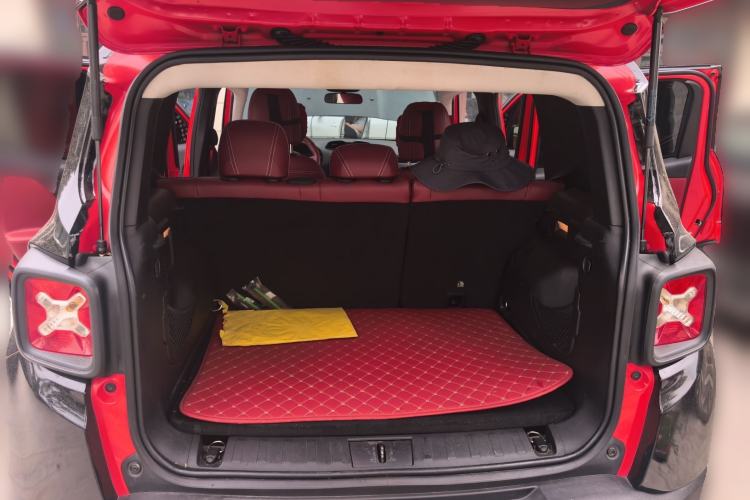 Used Jeep Renegade 2016 1.4T Manual Kinetic Edition Trunk