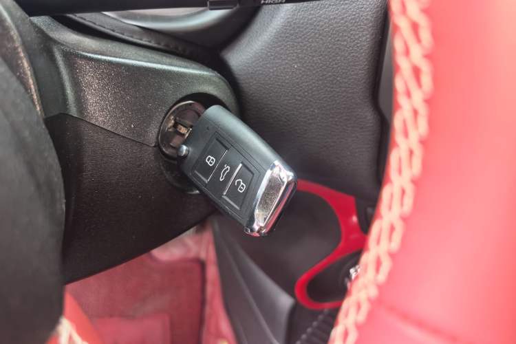 Used Jeep Renegade 2016 1.4T Manual Kinetic Edition Vehicle Key