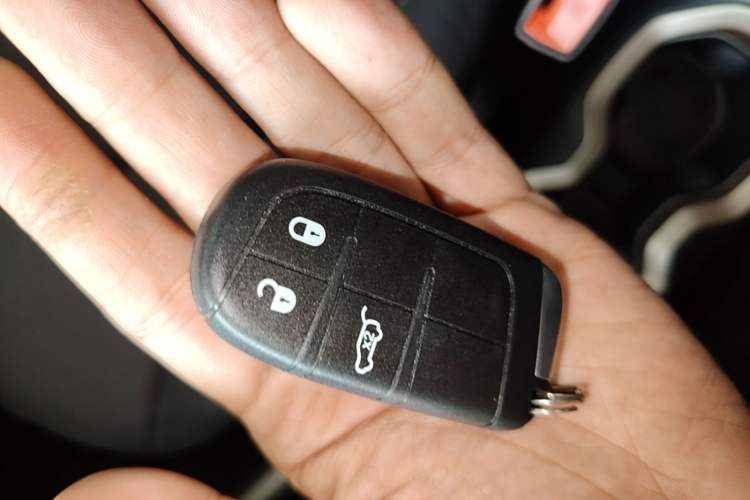 Used Jeep Renegade 2016 1.4T Automatic Smart Edition Vehicle Key