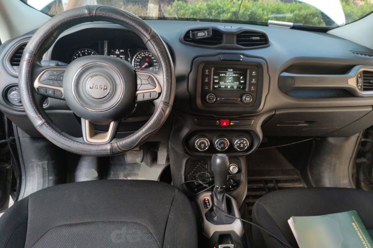 Used Jeep Renegade 2016 1.4T Automatic Jingneng Edition Center Console